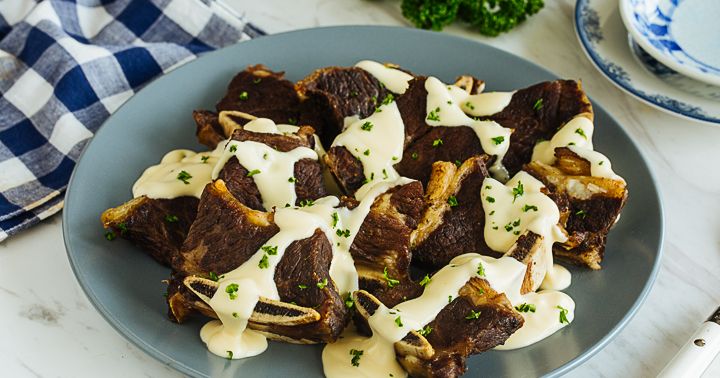 Crispy Beef Ribs with Creamy Goodness Gravy