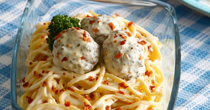 Carbonara and Meatballs