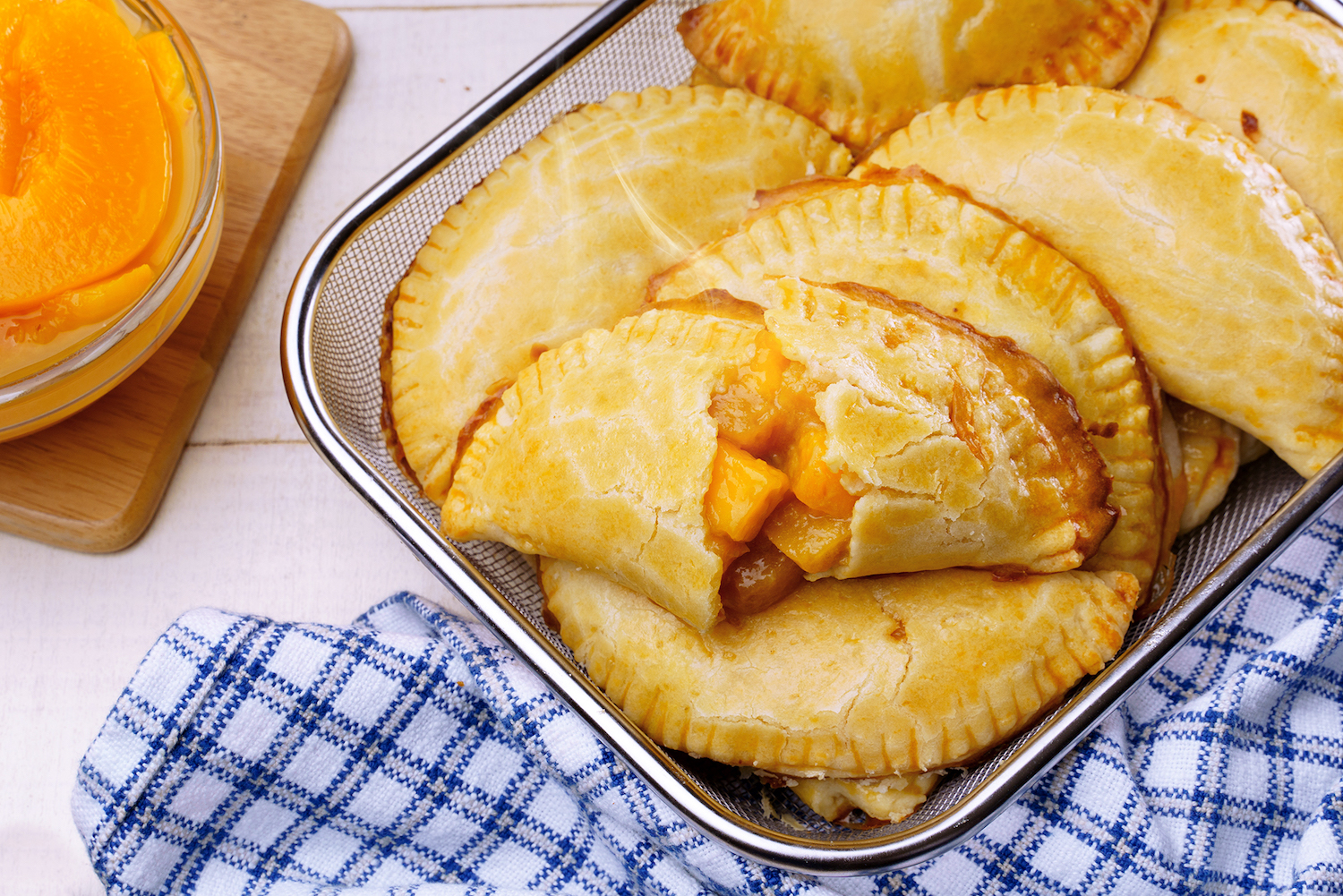 Creamy Peach Mango Pocket Pie